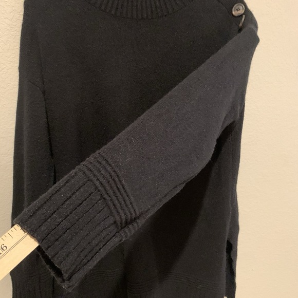 Anthropologie Margarita Button Shoulder Tunic Sweater Black Women's Large - Picture 8 of 16